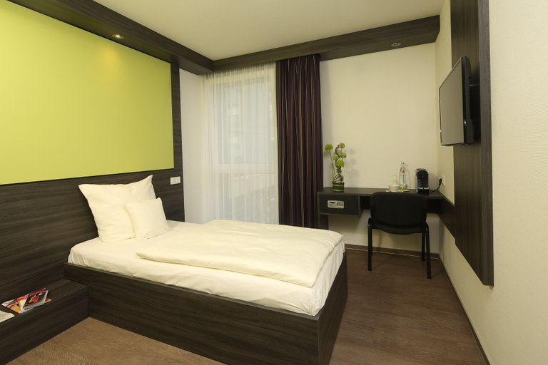 Bedroom 4, Economy-Hotel, Ulm