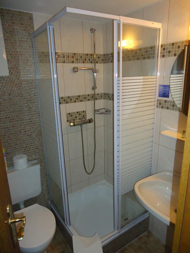 Bathroom, Hotel Die Börse, Wolfsburg