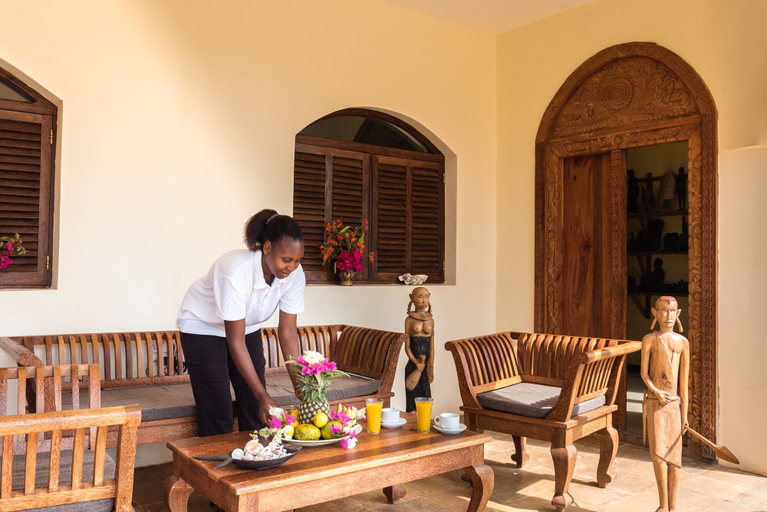 Food & Drinks 5, Zan View Hotel, Kaskazini 'B'
