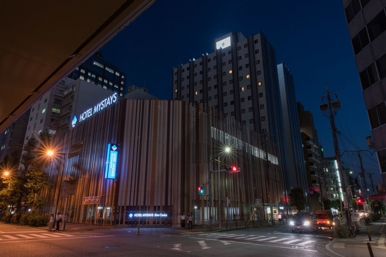 Exterior & Views 12