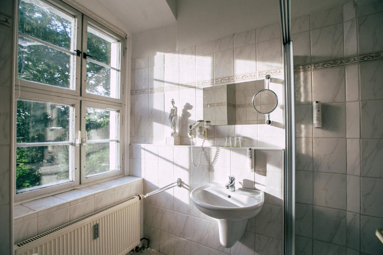 Bathroom 5, Schloss Wurzen, Leipzig