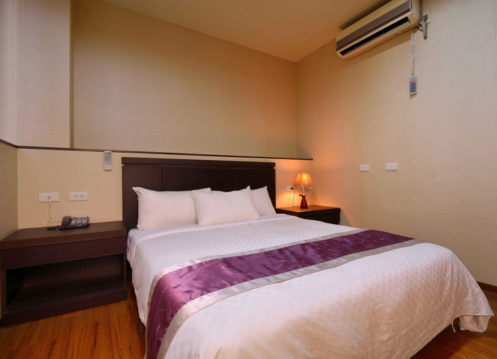 Bedroom 3, King Town Hotel, Yilan