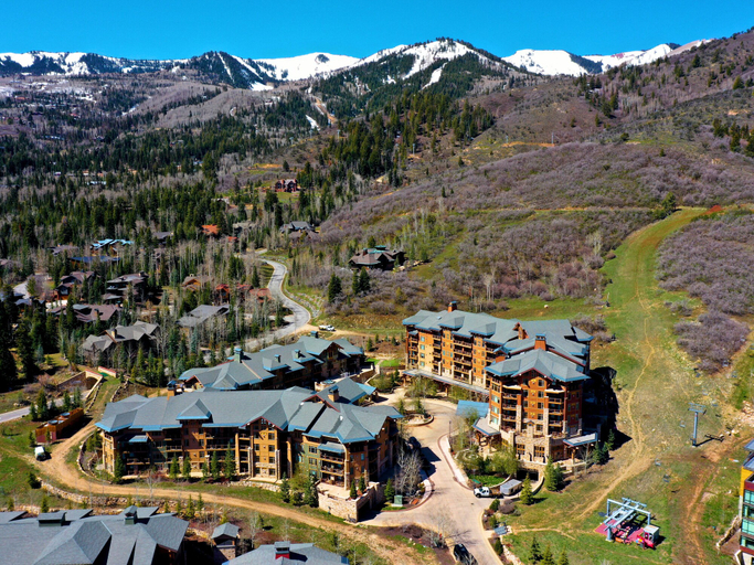 Exterior & Views 2, Uinta Penthouse, Summit