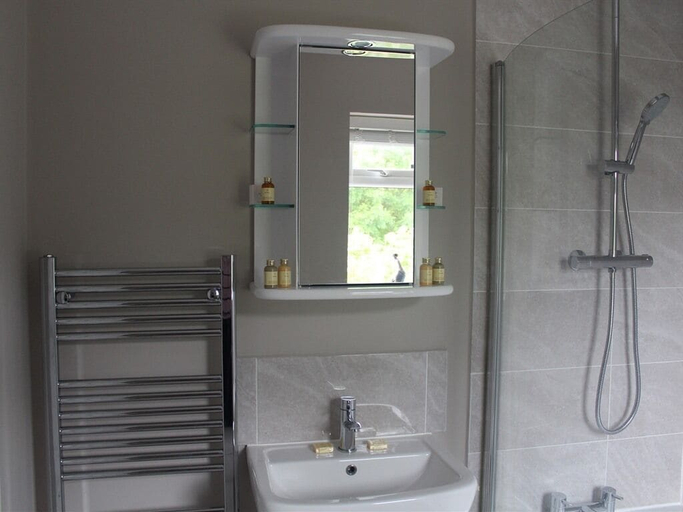 Bathroom 4, Sunny Nest, Gloucestershire