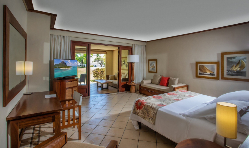 Bedroom 4, Paradis Beachcomber Golf Resort & Spa, Black River