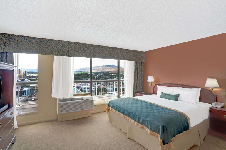 Bedroom 3, Ramada by Wyndham Reno Hotel and Casino, Washoe