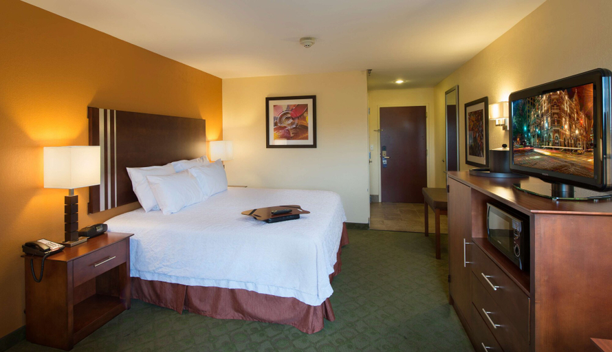 Bedroom 3, Hampton Inn Cornelia, Habersham