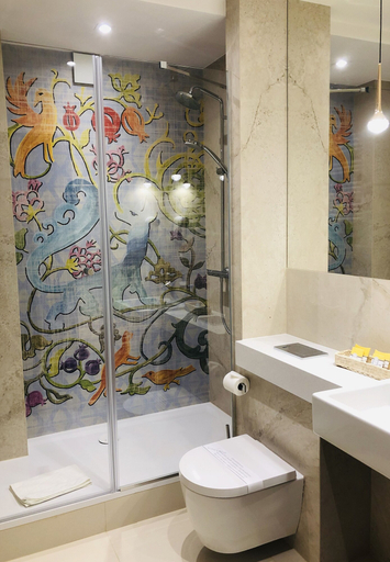 Bathroom 5, Hotel Ester, Kraków City