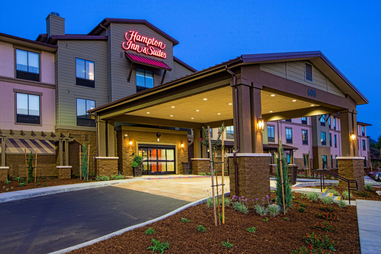 Exterior & Views 2, Hampton Inn & Suites Buellton/Santa Ynez Valley, Santa Barbara