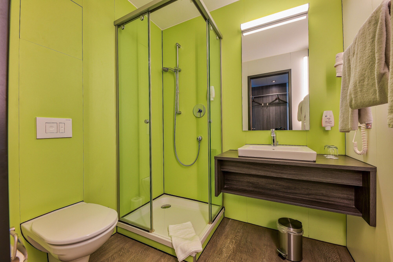 Bathroom 5, Economy-Hotel, Ulm