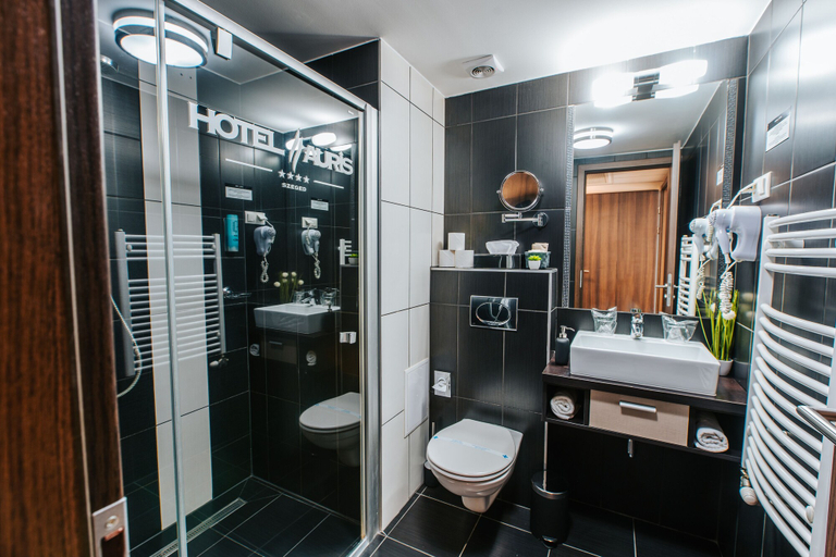Bathroom 5, Auris Hotel, Szeged