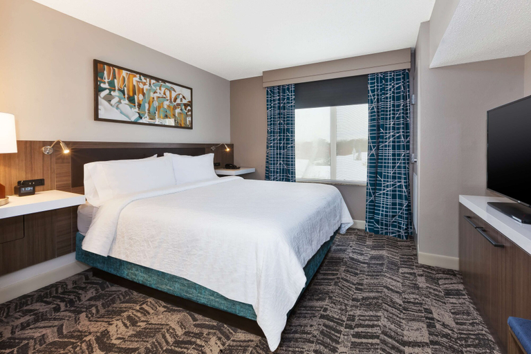 Bedroom 3, Hilton Garden Inn Minneapolis - Maple Grove, Hennepin