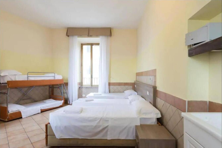 Bedroom 4, Alex Romano, Rome