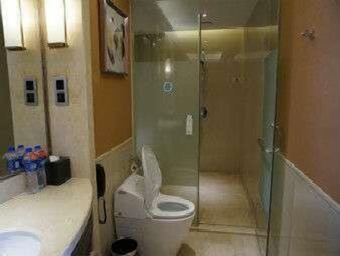 Bathroom 3, Ramada Plaza Fuzhou South, Fuzhou