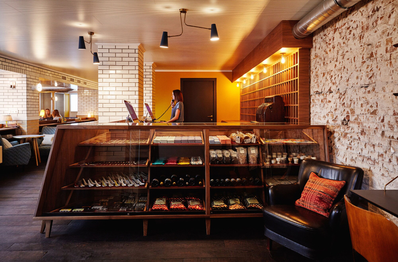 Food & Drinks