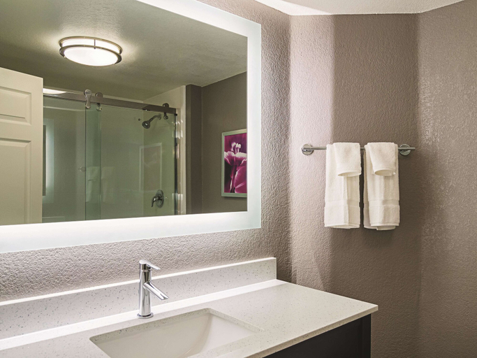 Bathroom 4, La Quinta Inn & Suites by Wyndham Denver Tech Center, Arapahoe
