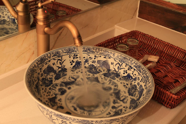 Bathroom 4, The Great Wall Courtyard Hostel, Beijing
