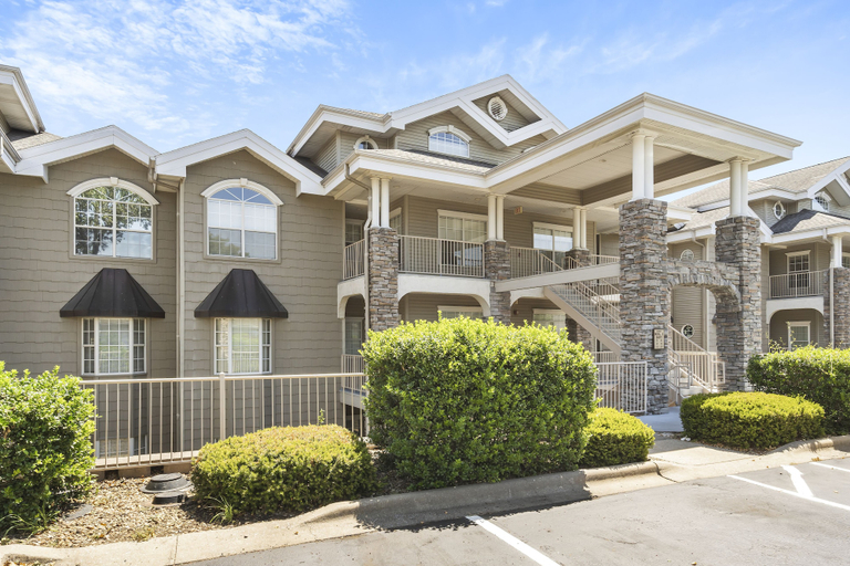 Exterior & Views, Legacy Penthouse, Taney