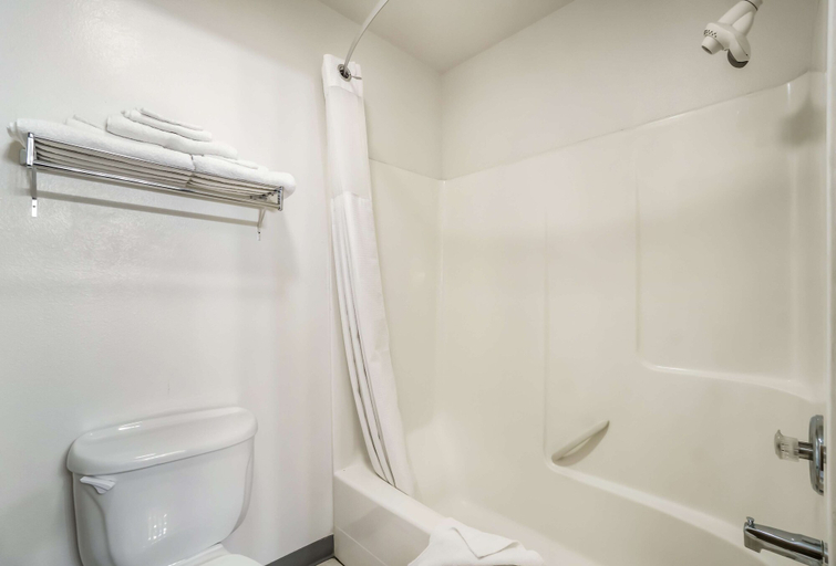 Bathroom 4, Americas Best Value Inn Green River, Grand