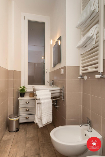 Bathroom 5, Affittacamere il Viaggiatore, La Spezia