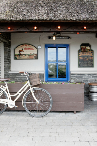 Exterior & Views 2, Armada Hotel