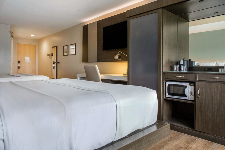 Bedroom 3, Wyndham Newport Hotel, Newport