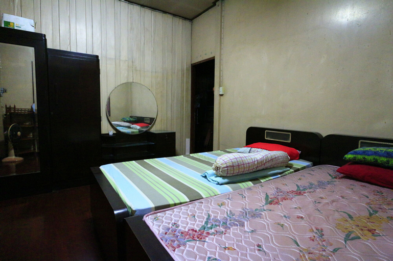 Bedroom 2, Anurak Guesthouse, Rat Burana