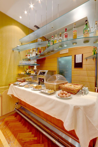 Food & Drinks 5, Hotel Corot, Rome