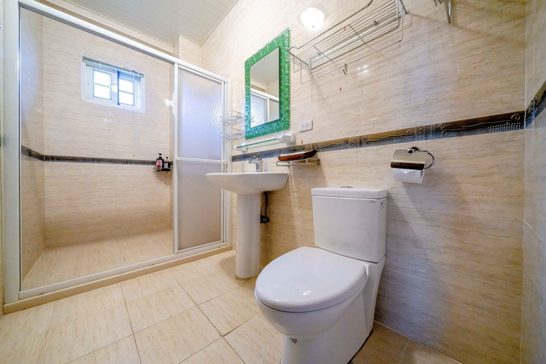 Bathroom 3, Evergreen Garden Home, Hualien