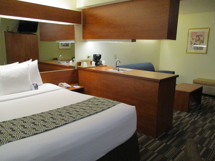 Bedroom 4, Microtel Inn & Suites by Wyndham Inver Grove Heights/Minneap, Dakota