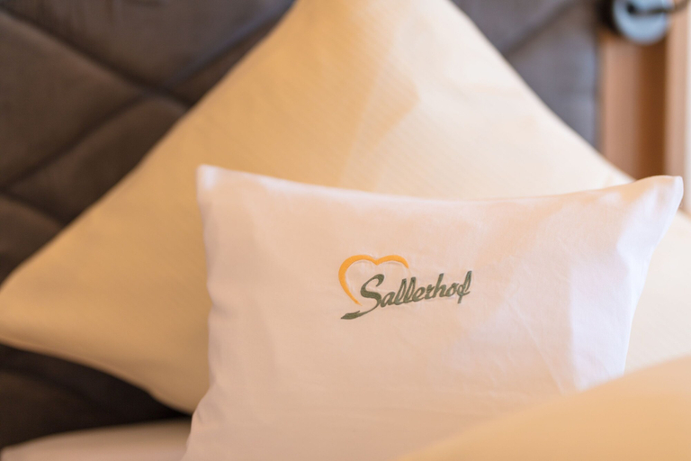 Bedroom 2, Hotel Sallerhof, Salzburg Umgebung
