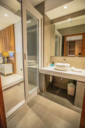 Bathroom 4, Solano Hotel, Lipa City