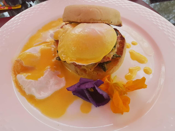 Food & Drinks 5, Excalibur Boutique Hotel, Bojanala