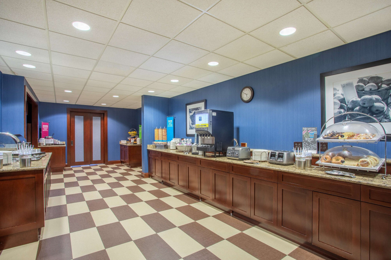 Food & Drinks 5, Hampton Inn Fishkill, Dutchess