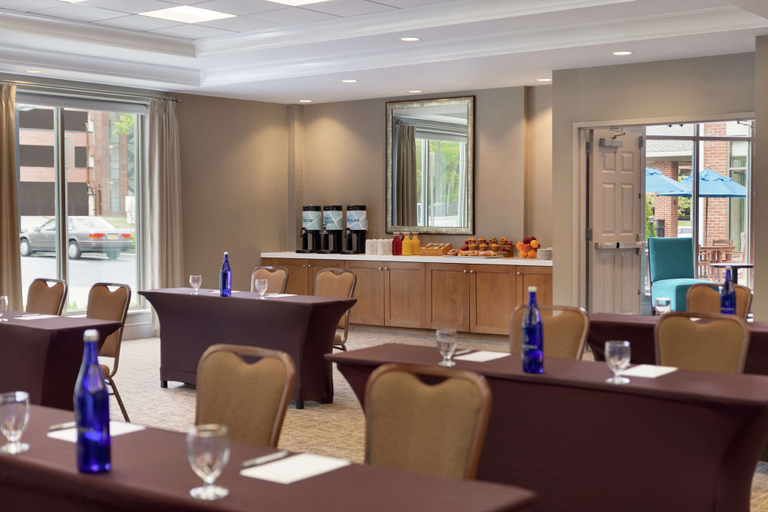 Food & Drinks 5, Hilton Garden Inn Stony Brook, Suffolk