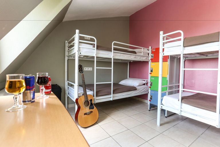 Bedroom 3, Le Montclair Montmartre by River - Hostel, Paris