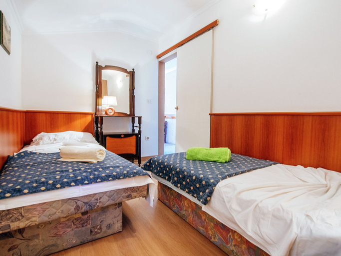Bedroom 3, Cozy Holiday Home in Zadar With Swimming Pool, Zadar