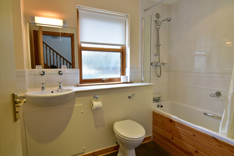 Bathroom 3, Moness Resort, Perthshire and Kinross