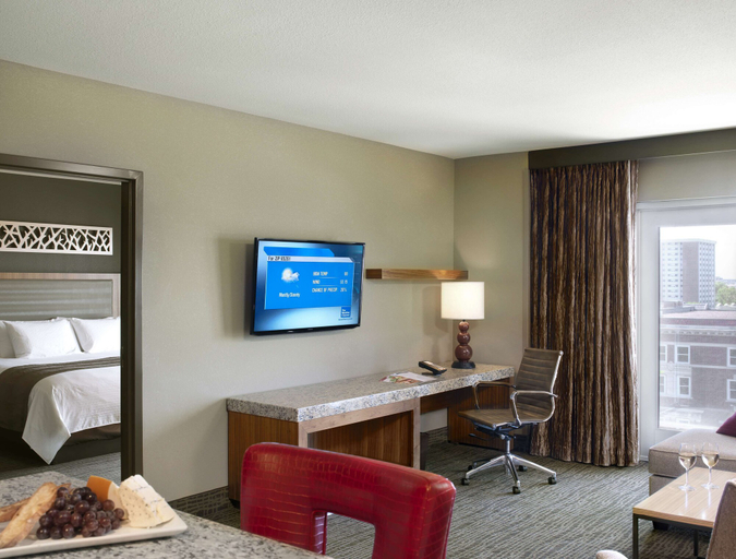 Bedroom 2, The Broadway Columbia - a DoubleTree by Hilton, Boone