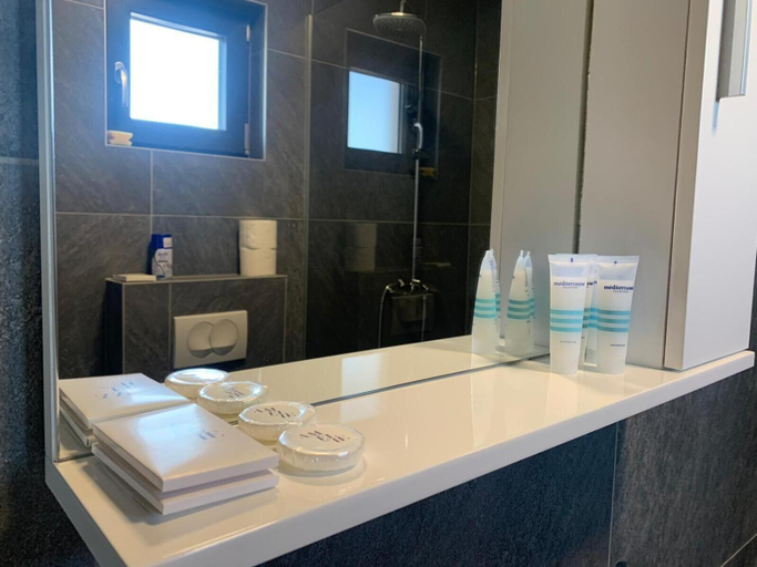 Bathroom 3, Filipovic rent a car & apartments, Velika Gorica
