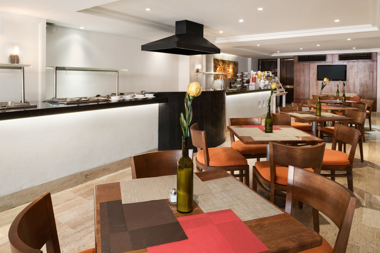Food & Drinks 5, Ramada Plaza Leon, León