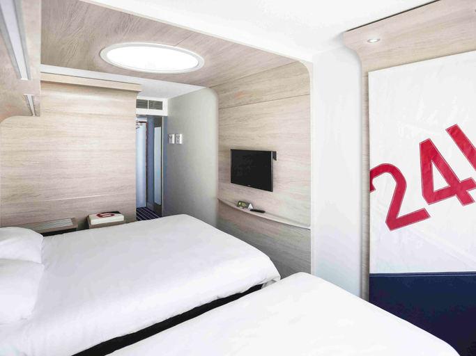 Bedroom 4, ibis Styles La Rochelle Centre Vieux Port, Charente-Maritime