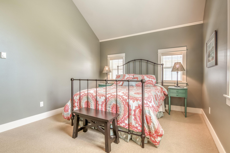 Bedroom 5, Boardwalk, Lincoln
