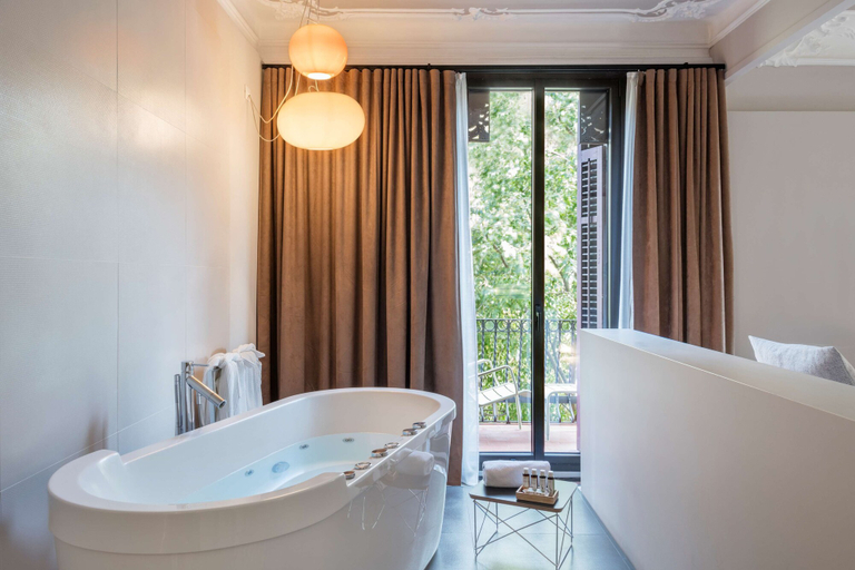 Bathroom 5, Alexandra Barcelona Hotel, Curio Collection by Hilton, Barcelona