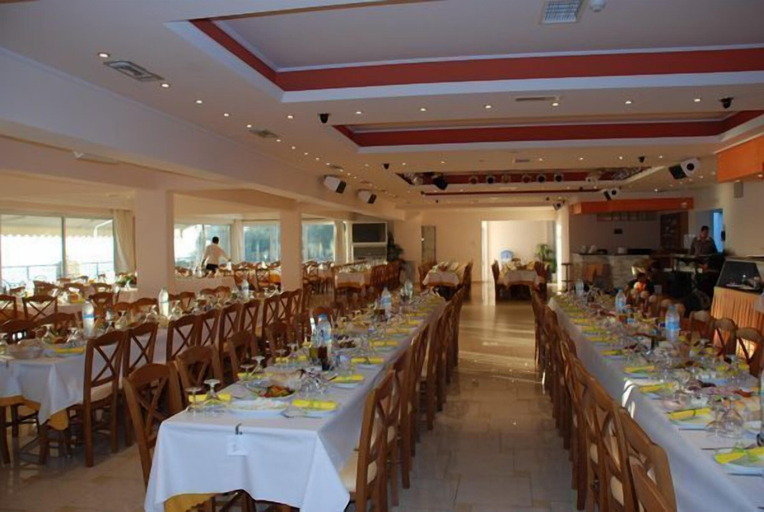 Food & Drinks 5, Aloha Hotel, Ionian Islands