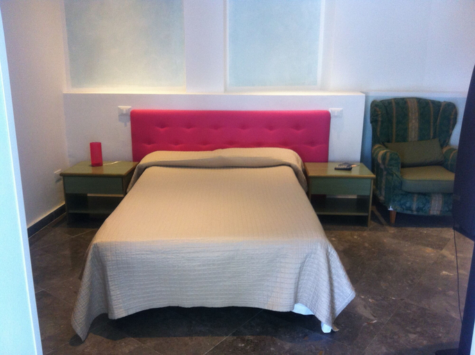 Bedroom 5, Hotel Bellevue del Golfo, Palermo