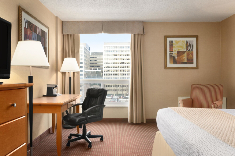 Bedroom 4, Days Inn by Wyndham Edmonton Downtown, Division No. 11