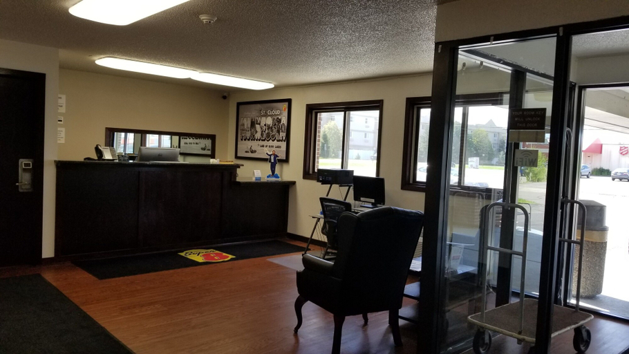 Others 5, Super 8 by Wyndham St. Cloud, Stearns