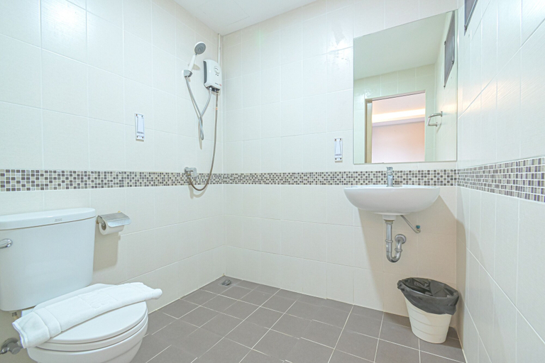 Bathroom 5, Sleep Hotel Bangkok, Huai Kwang