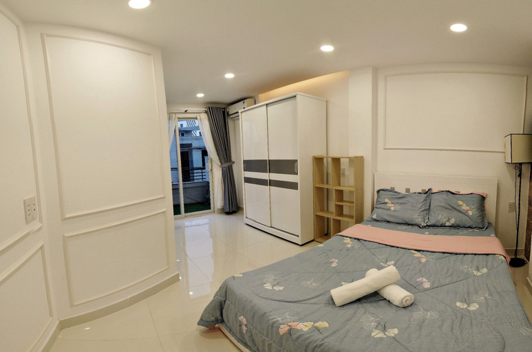 Bedroom 3, Smiley Apartment 8, District 8